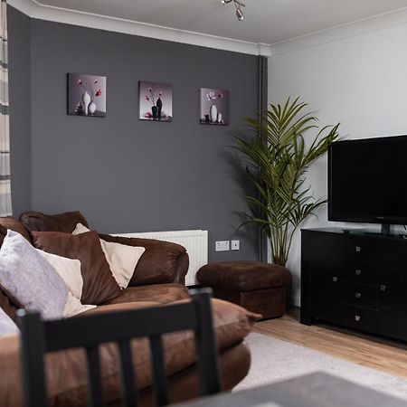 Charming 2Br Ground Floor Flat In Sholing, 11 Mins From City Centre - Recently Set Up With Love Саутгемптон Экстерьер фото