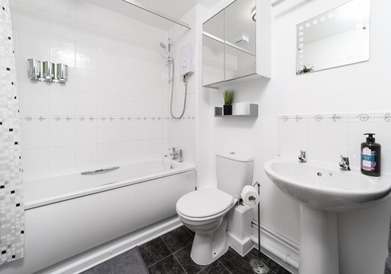 Charming 2Br Ground Floor Flat In Sholing, 11 Mins From City Centre - Recently Set Up With Love Саутгемптон Экстерьер фото