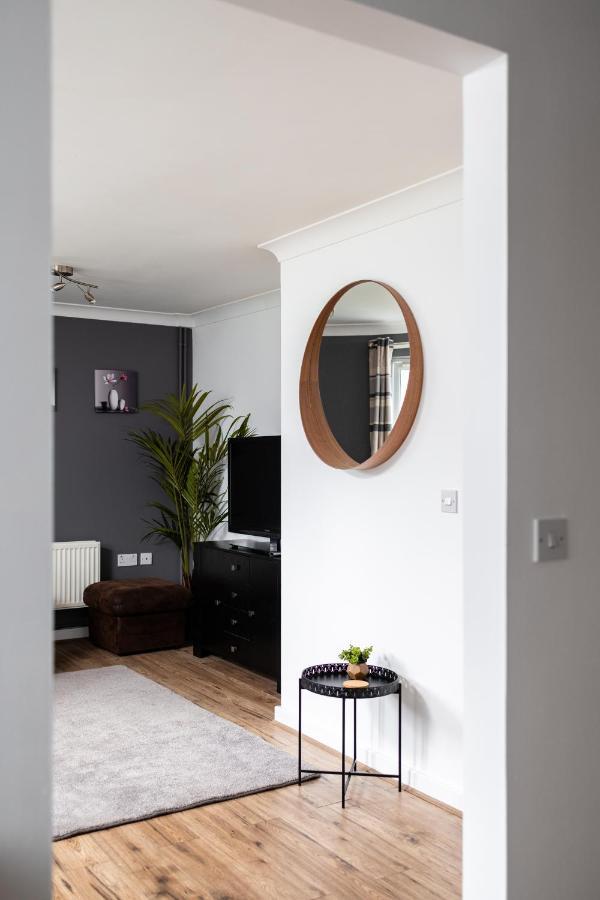 Charming 2Br Ground Floor Flat In Sholing, 11 Mins From City Centre - Recently Set Up With Love Саутгемптон Экстерьер фото