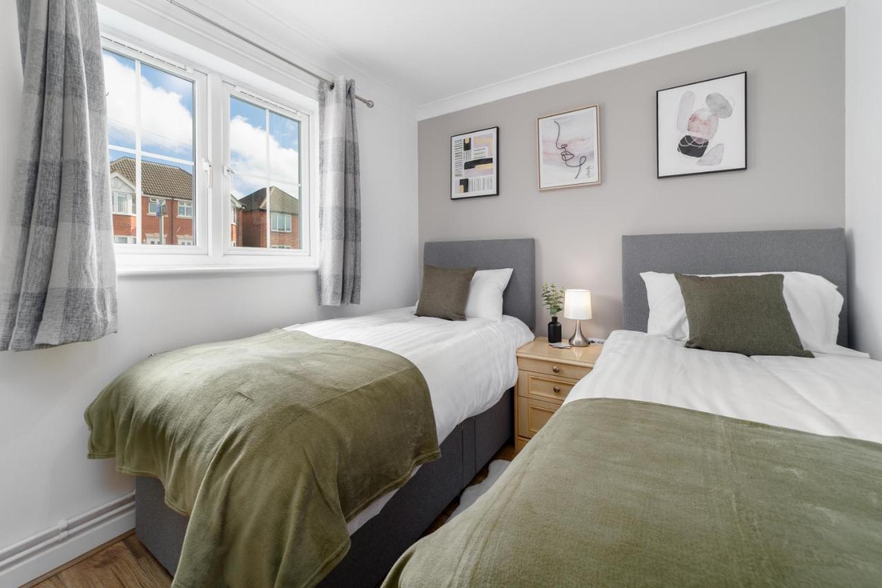 Charming 2Br Ground Floor Flat In Sholing, 11 Mins From City Centre - Recently Set Up With Love Саутгемптон Экстерьер фото