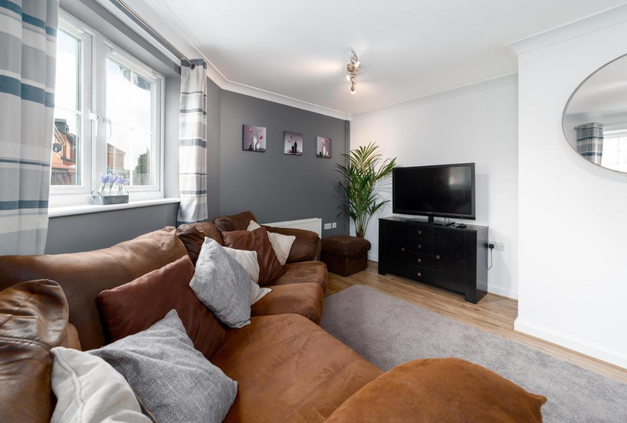Charming 2Br Ground Floor Flat In Sholing, 11 Mins From City Centre - Recently Set Up With Love Саутгемптон Экстерьер фото